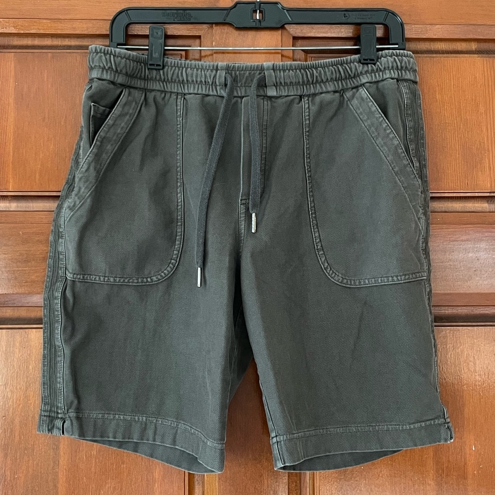 Athleta Farallon Women's Olive Shorts - Picture 4 of 12